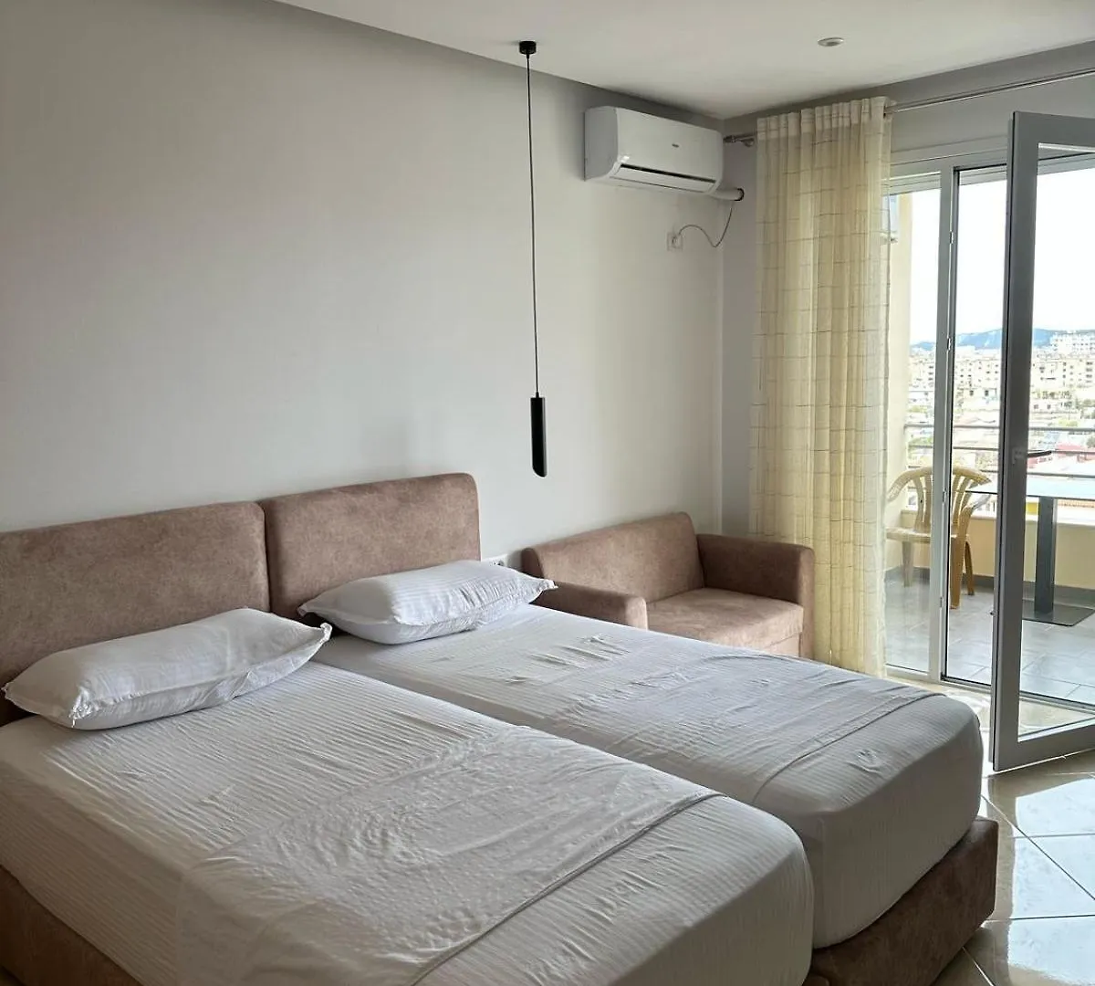 First Row Beach Apartament Vlore